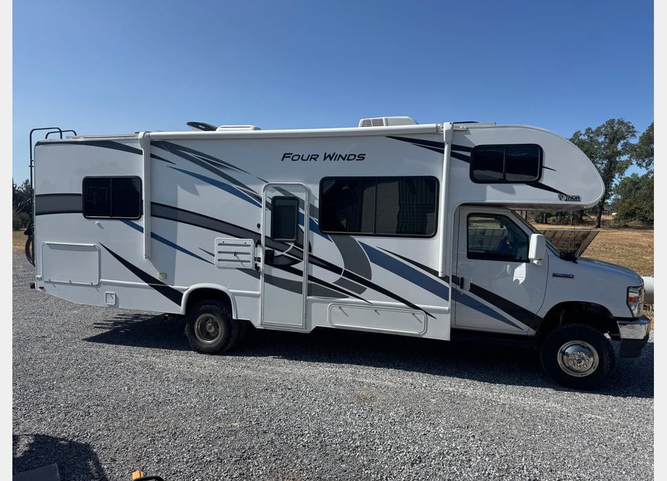 Class C Motor Home rentals in Palo Cedro