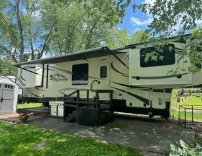 Heartland Big Country 3800 FL