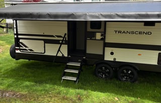 Brand New 2025 Grand Design Transcend Sleeps 8