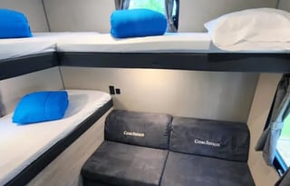 Catalina 2 bedrooms/ bunk room Sleeps 8 light w