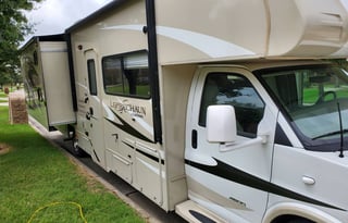 2 AC Units & 5 TVs! Satellite Dish & Dual Battery.