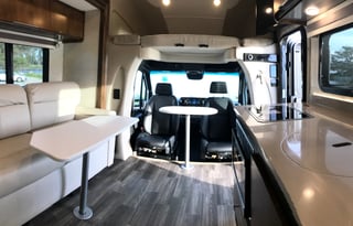 GLAMPING AT ITS FINEST /Mercedes Chassis/ Tiffen