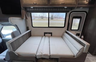 2022 GULFSTREAM WITH BUNK BEDS AND KIDS APPROVED