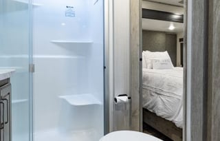 Luxurious 2 bedroom suite RV