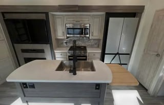 Forest River 4002FB *2 Masters+2 Baths+Loft*