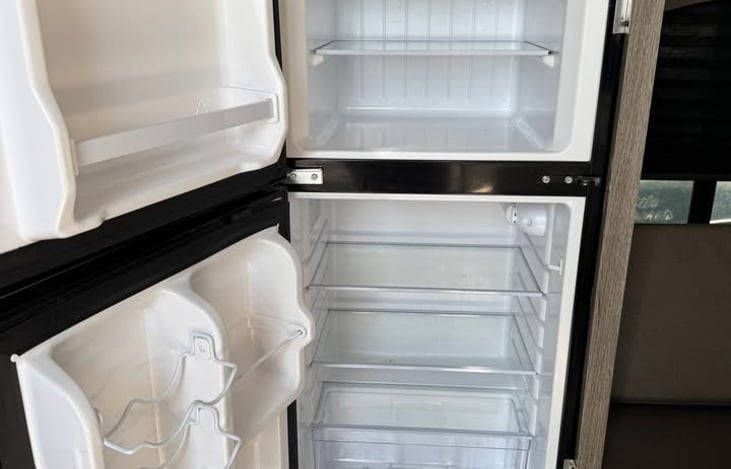 Frig AND freezer!