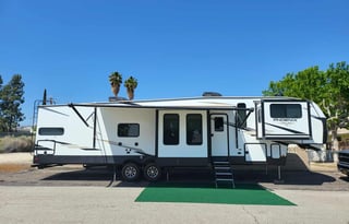 2022 Shasta RVs Phoenix 334FL