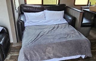 Ward's Cozy RV Rental