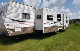 30' Adventure Timberlodge travel trailer