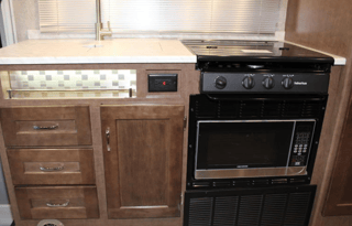2020 Winnebago Vita Mercedes Diesel 19 MPG - RV 7