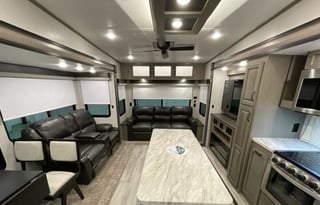 2022 Coachmen RV Chaparral 360IBL
