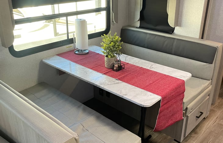 Dinette table