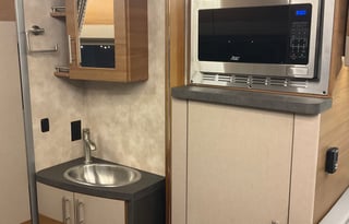 Meet The View, newly remodeled, spacious