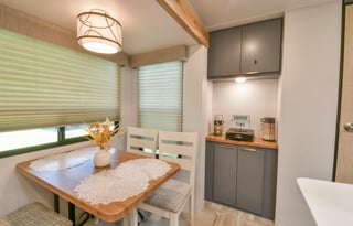 Dusty Roads-Couples Retreat-2 b ,2bath-Ins. Inc