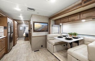 2021 Thor Motor Coach Miramar 35.2"Big Teddy"