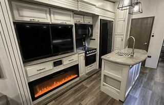 "Hill Country Cougar" Keystone Cougar 368MBI