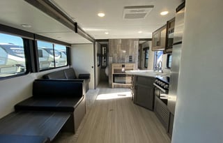 2021 Keystone Hideout LHS 318BR