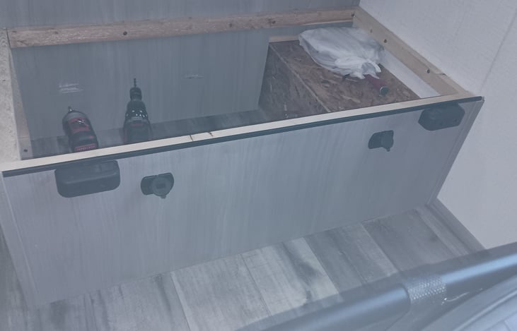 Dual usb 12v under dinette