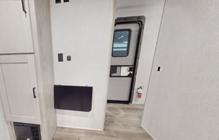 BRAND new 2024 5th wheel King bed,loft ,sleeps 9