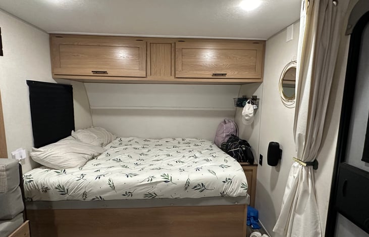 Queen bed set up