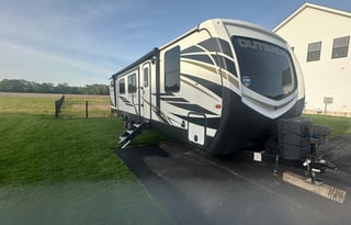 Jamie and Steve's RV Rental