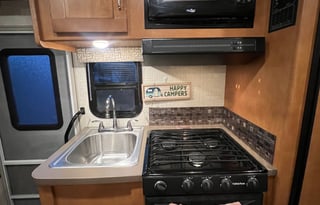 2017 Winnebago Minnie Winnie 22R