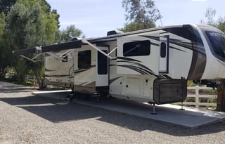 Ultimate in Luxury RV Glamping.  Delivery Only