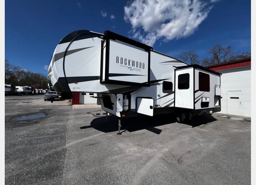 Fifth Wheel rentals in Manchester