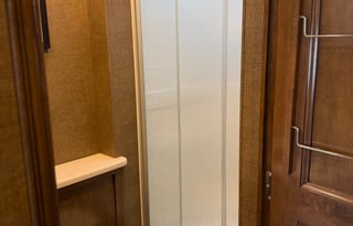 2017 Thor Motor Coach Palazzo 33.2