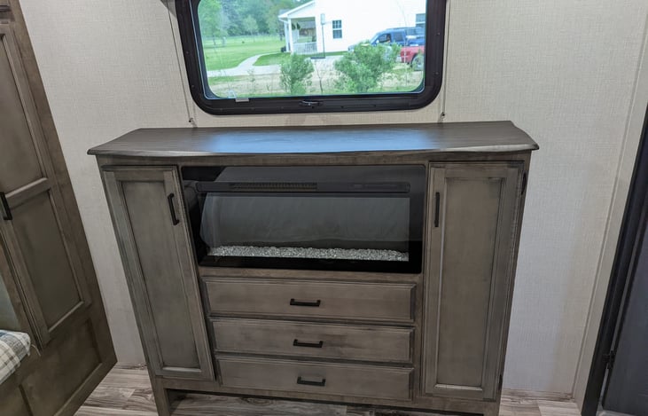 Master Dresser/Fireplace