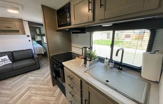 Family Friendly 2022 Cruiser Shadow Cruiser BH