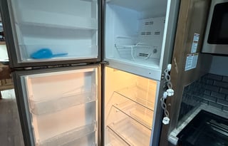 33 ft motorhome - sleeps 6