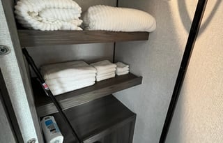 "KOOL KODIAK" 2021 Dutchmen Kodiak 27SBH