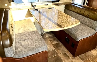 Bunk Floorplan Freedom Elite 30FE - Sleeps 8!
