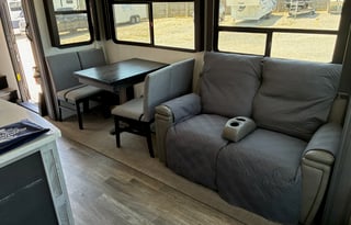 Keystone RV Montana High Country 5th Wheel