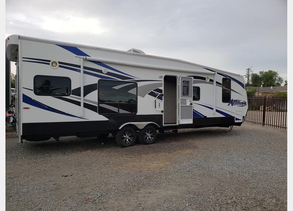 Toy Hauler rentals in Mound House