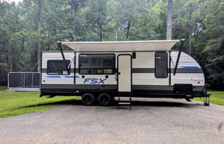 Salem FSX | Awesome toy hauler with large deck