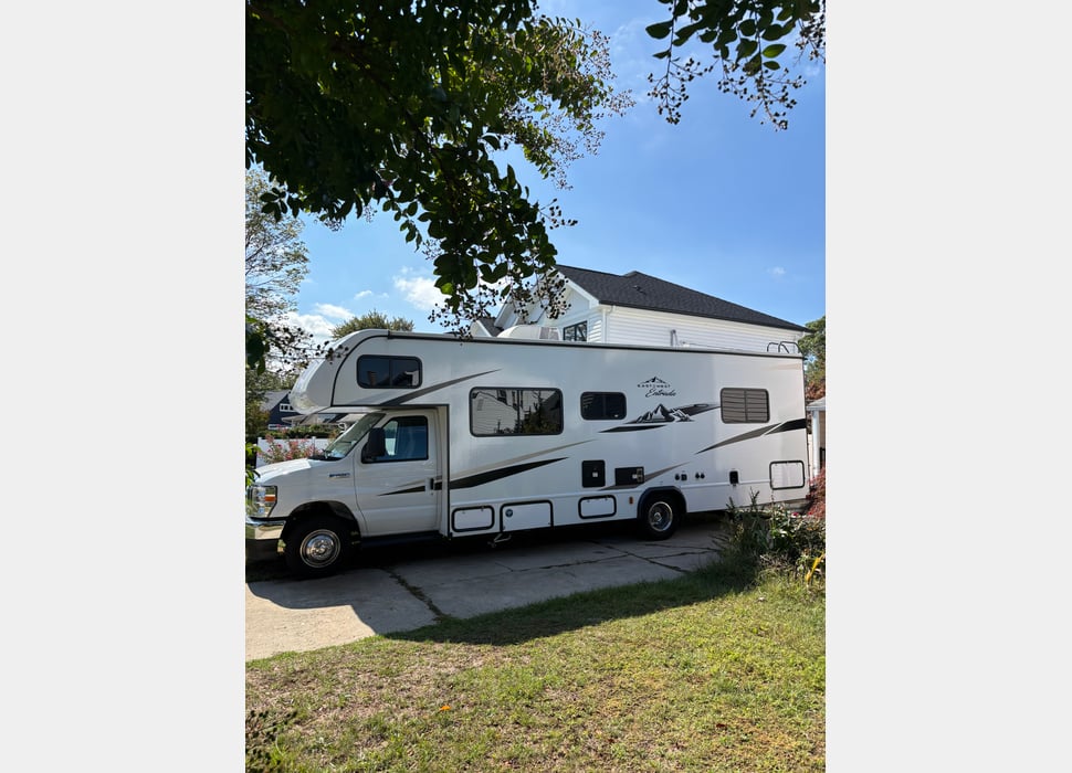 Class C Motor Home rentals in Woodbury
