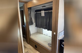 Bunkhouse "Slack Tide" 2021 Coachmen Pursuit 31BH