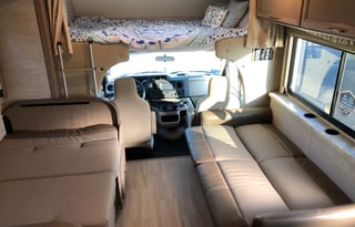 2021 Thor Motor Coach Quantum SE SE28 Ford