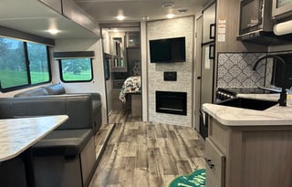 2022 Dutchmen RV Coleman Lantern LT Series 2755BH