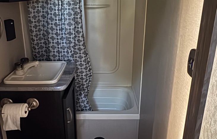 Bath tub for the little ones