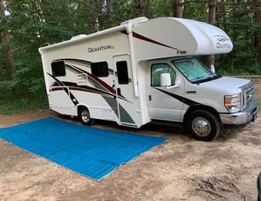 Thor Motor Coach Quantum SE SE22