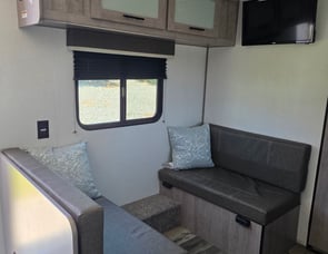 Dutchmen RV Coleman 17B