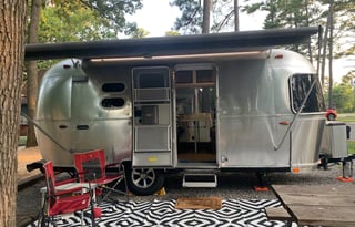 Wahoo! 2021 Airstream RV Caravel 20FB