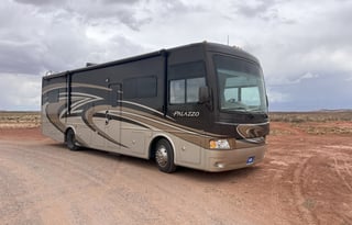 2015 Thor Motor Coach Palazzo 33.3