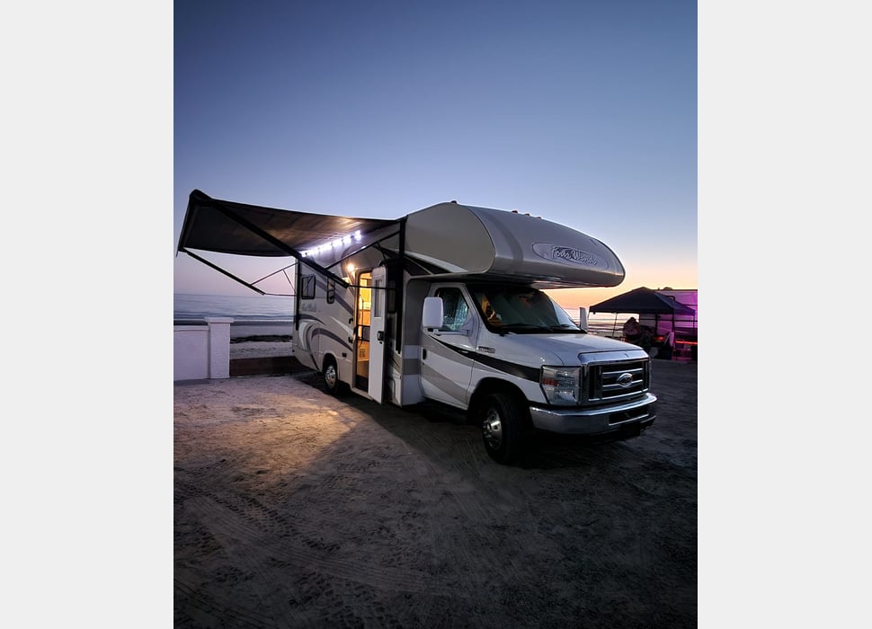 Class C Motor Home rentals in Phoenix