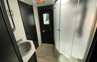 2022 Forest River Cherokee Black Label 29TEBL