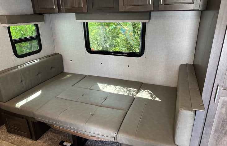 Slide Dinning Area/ Twin Bed