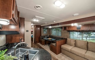 2015 Heartland Prowler Lynx 30' BUNKHOUSE